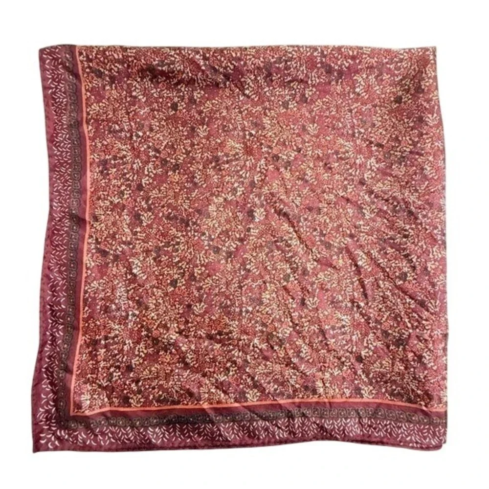 Sally Gee Square Scarf Red Orange Tan Floral Print Border Trim About 22-23‎ In